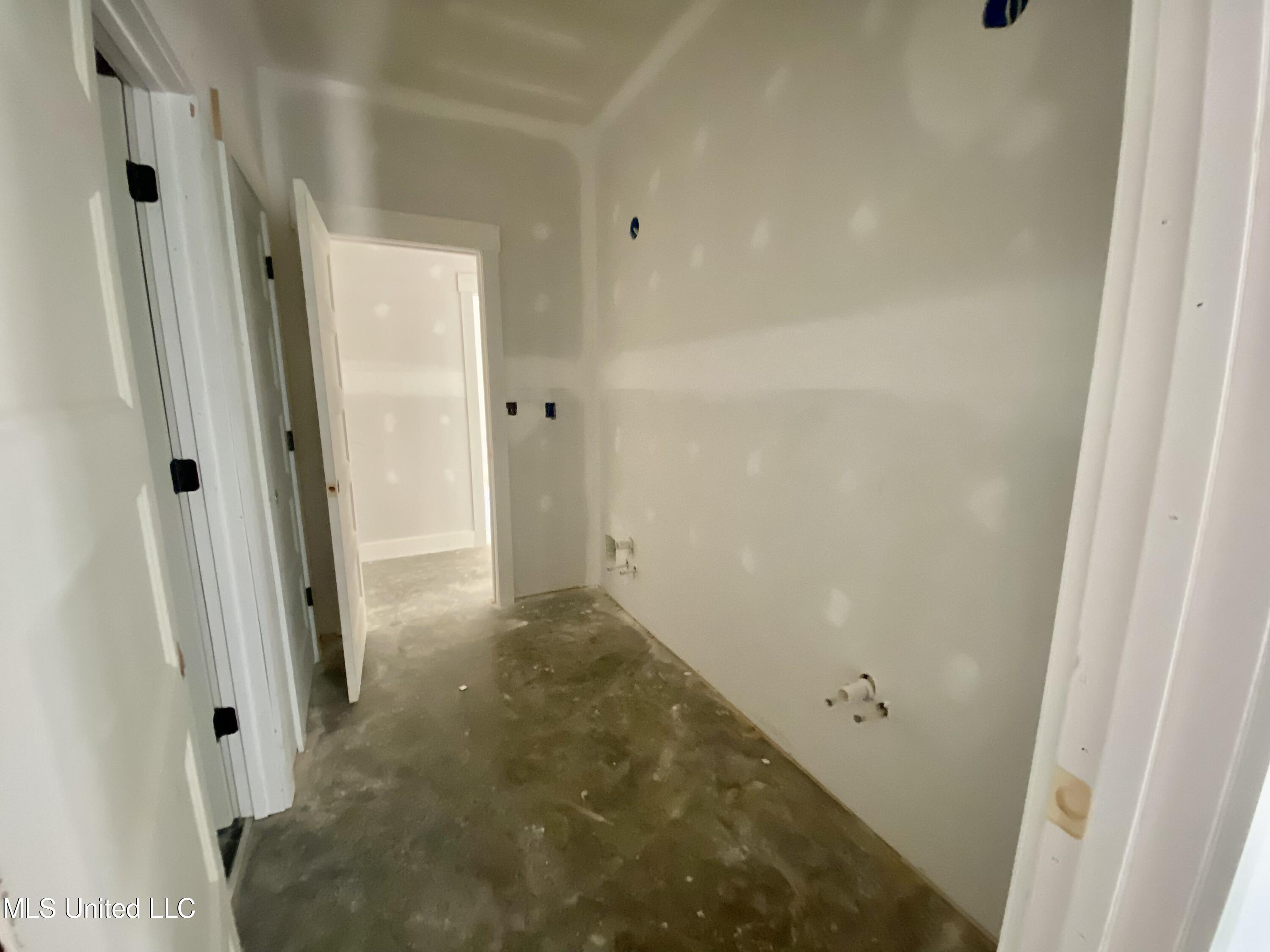 844 Getwell Road Hernando, MS 38632 - Photo 12 of 35 8FBA8197-83E0-43F5-8C6A-D4A726D0F71C_1_2