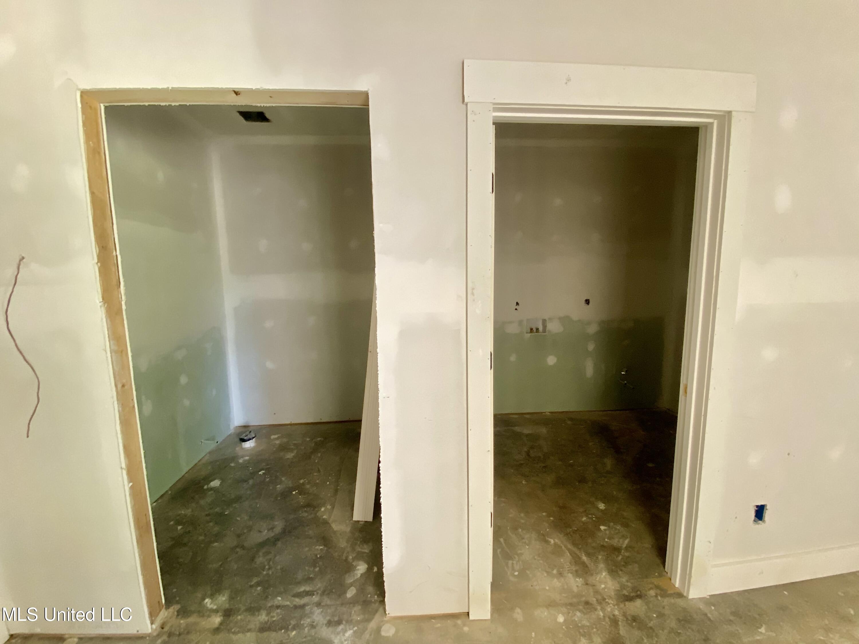 844 Getwell Road Hernando, MS 38632 - Photo 17 of 35 9F93B625-32A6-4402-A35E-07BBF1566DDF_1_2