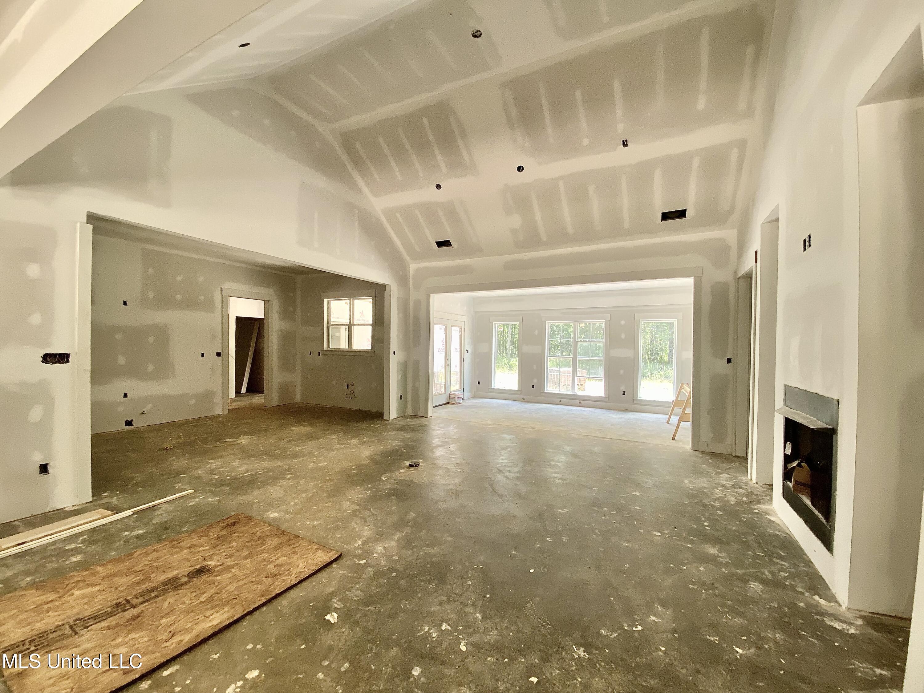 844 Getwell Road Hernando, MS 38632 - Photo 6 of 35 0D638EAF-E5E3-426A-A9E5-9209E14CA217_1_2