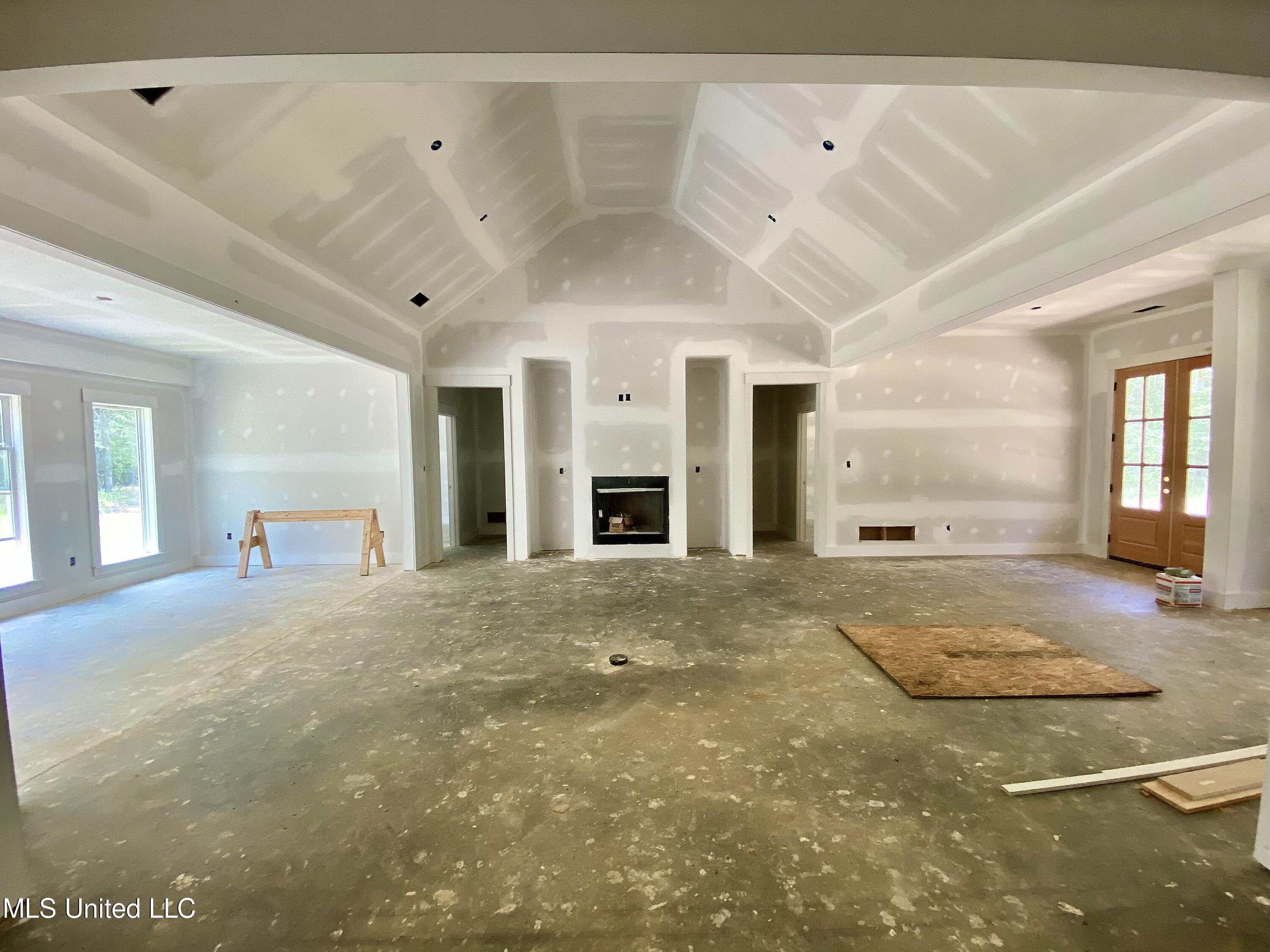 844 Getwell Road Hernando, MS 38632 - Photo 8 of 35 DCC3AA8D-1BEA-4595-88D3-1F5F61ED7E47_1_2