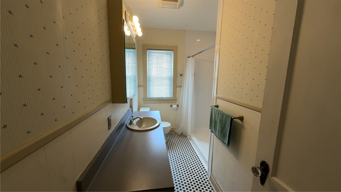 294 Walzer Road Irondequoit, NY 14622 - Photo 12 of 24