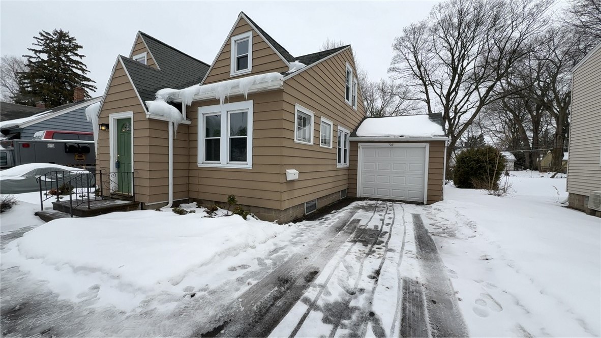 294 Walzer Road Irondequoit, NY 14622 - Photo 2 of 24