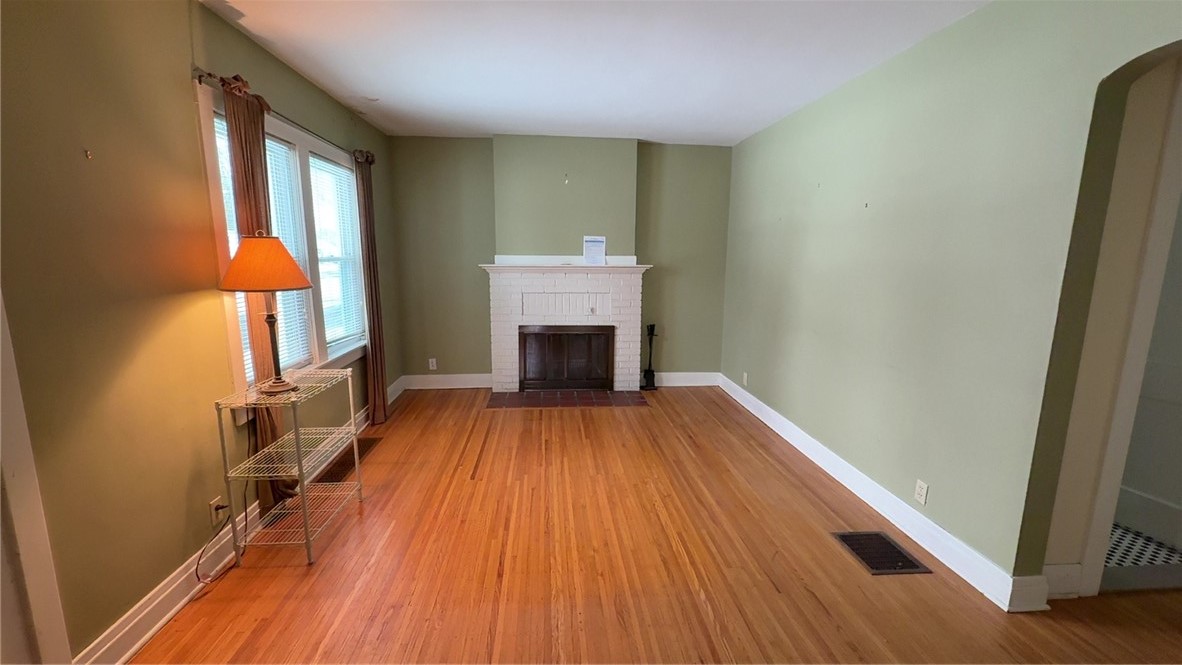 294 Walzer Road Irondequoit, NY 14622 - Photo 3 of 24