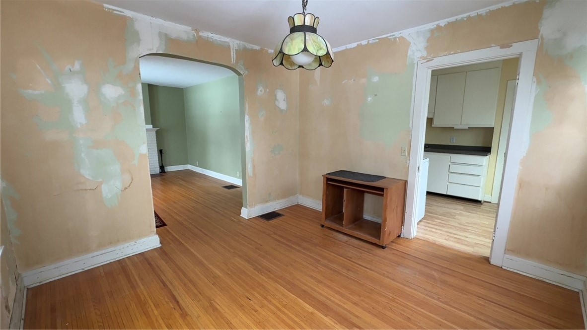 294 Walzer Road Irondequoit, NY 14622 - Photo 7 of 24