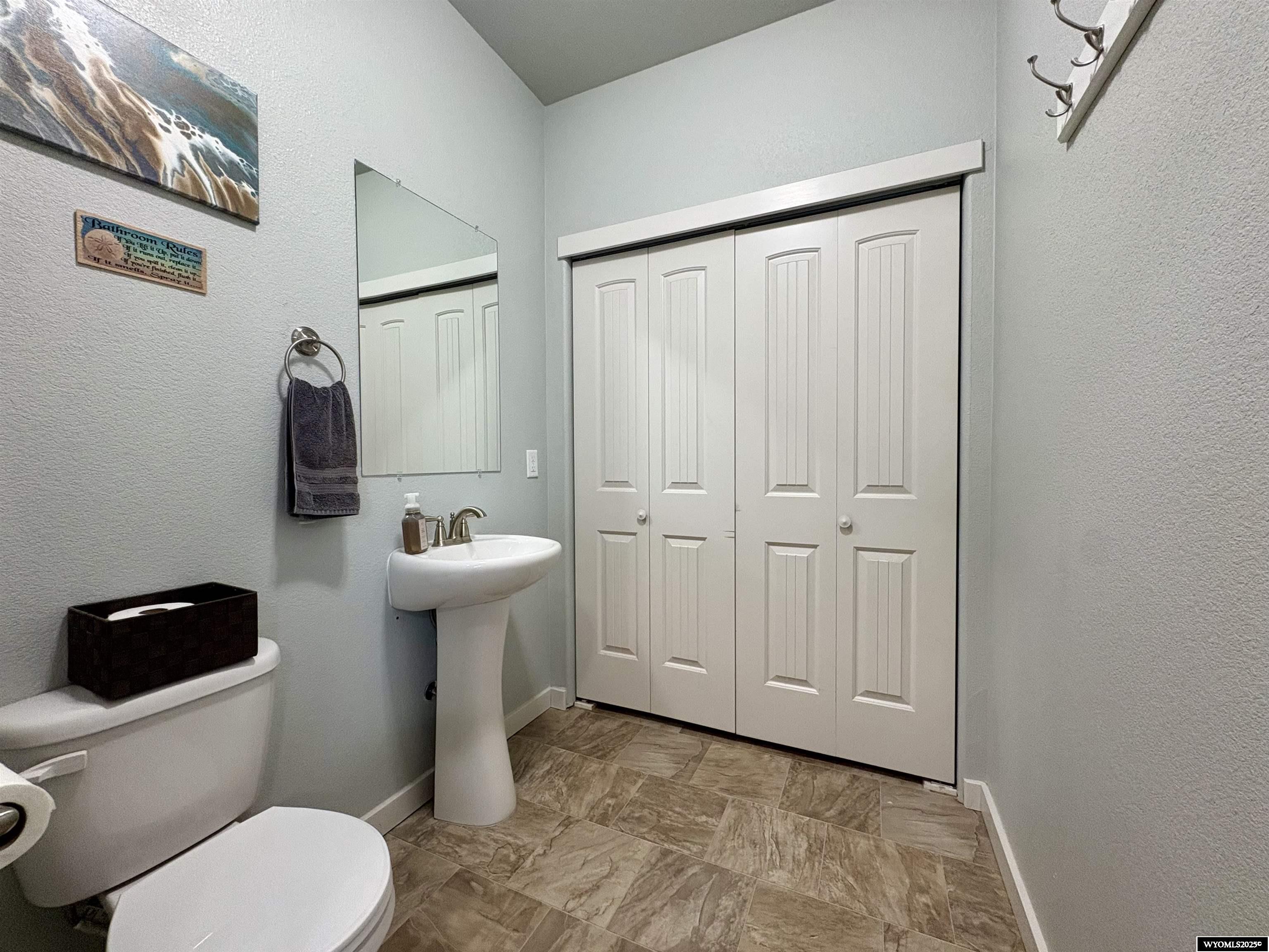 930 Flicker Street Douglas, WY 82633 - Photo 21 of 32