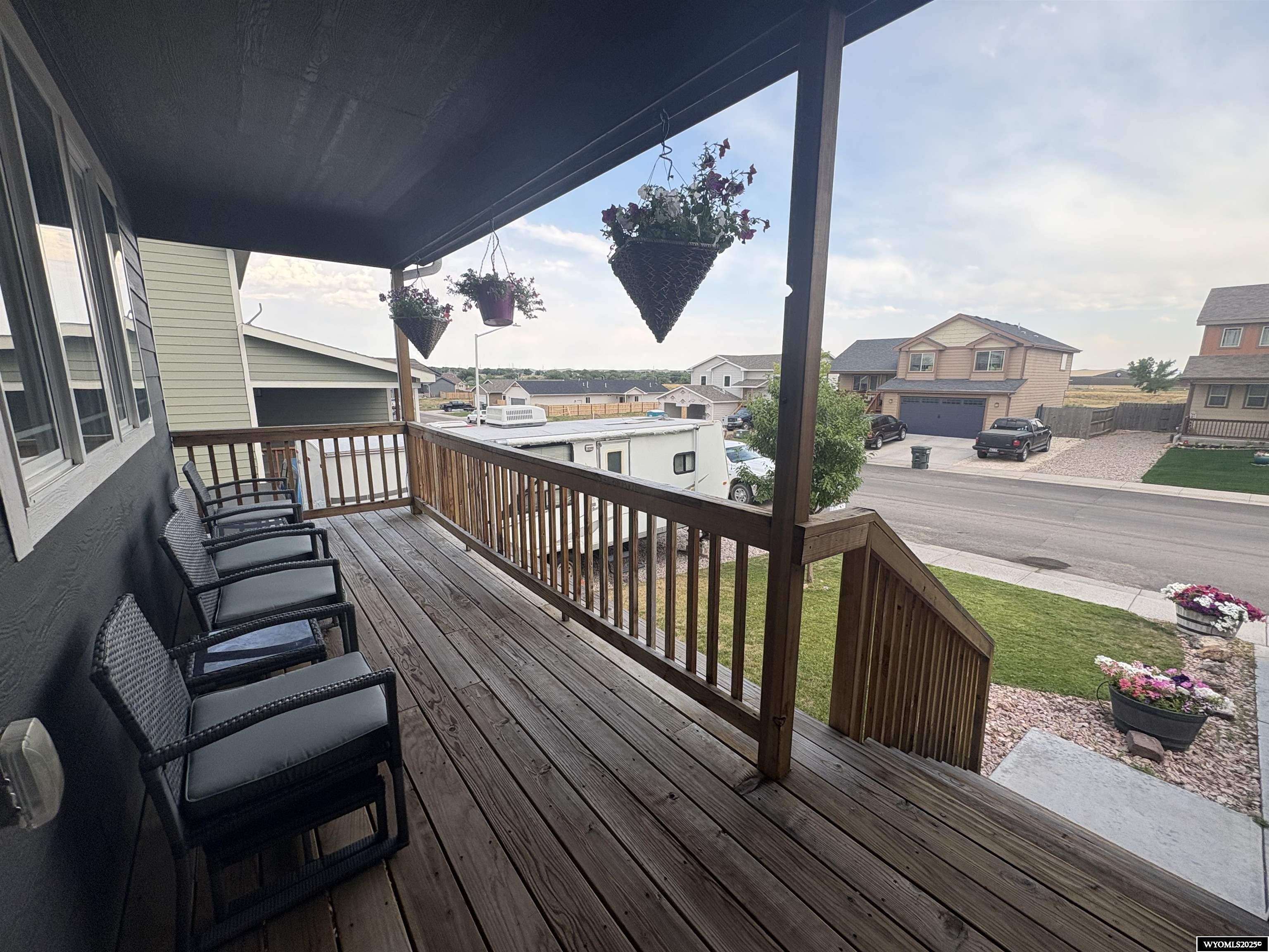 930 Flicker Street Douglas, WY 82633 - Photo 3 of 32