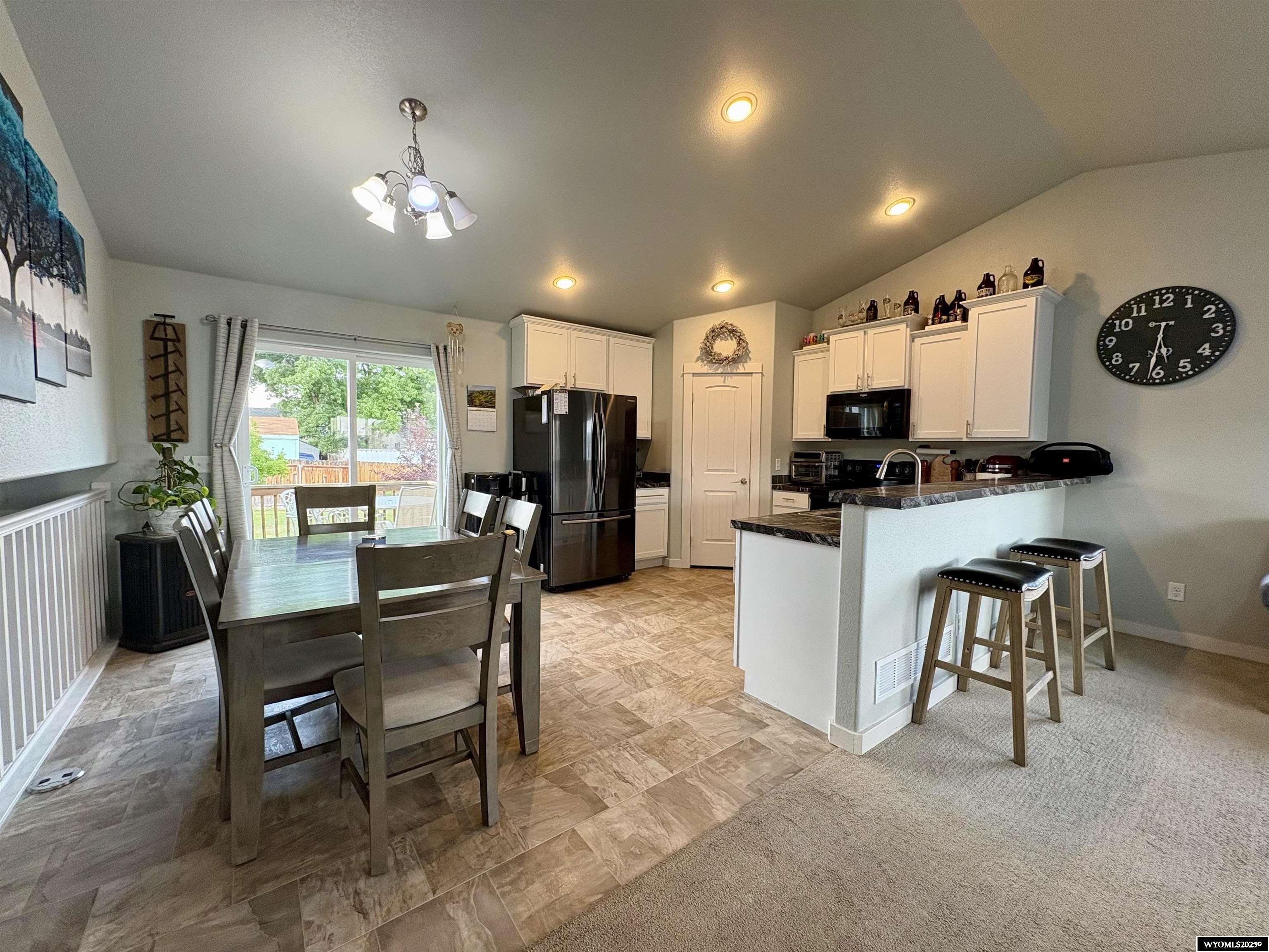 930 Flicker Street Douglas, WY 82633 - Photo 5 of 32