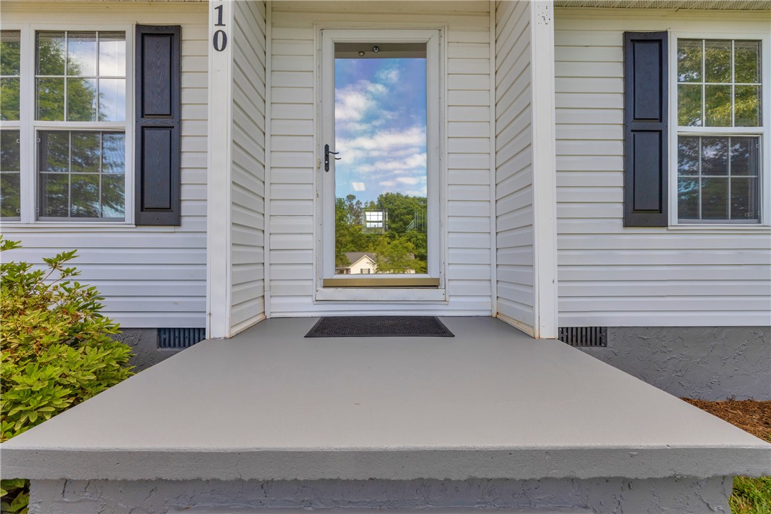 1010 Jody Drive Seneca, SC 29678 - Photo 3 of 50