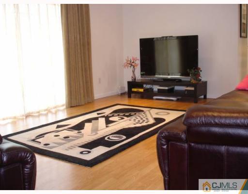 7 Midland Road Edison, NJ 08820 - Photo 3 of 6