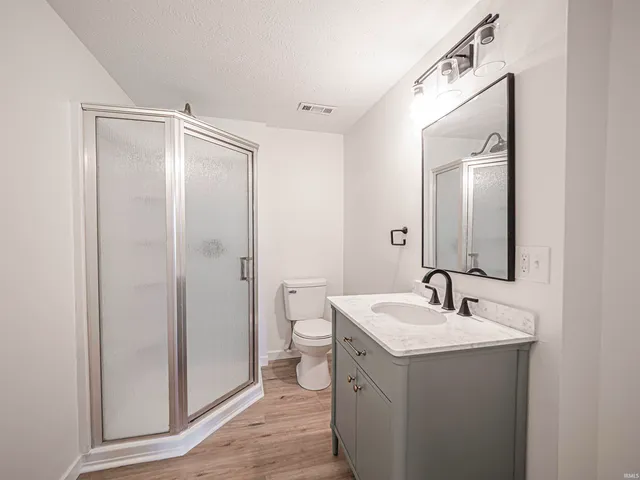 $279,500 | 9215 County Road 250 North, Wadesville, IN 47638