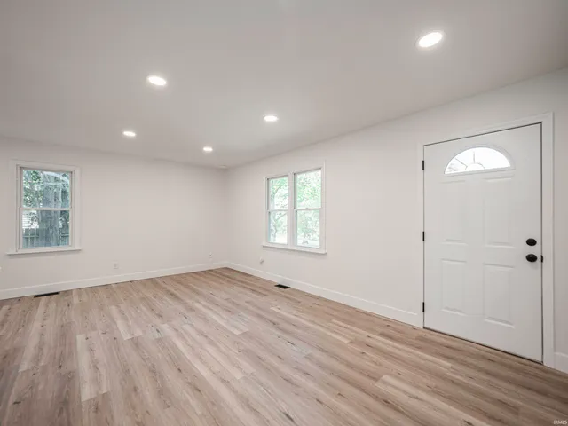 $279,500 | 9215 County Road 250 North, Wadesville, IN 47638