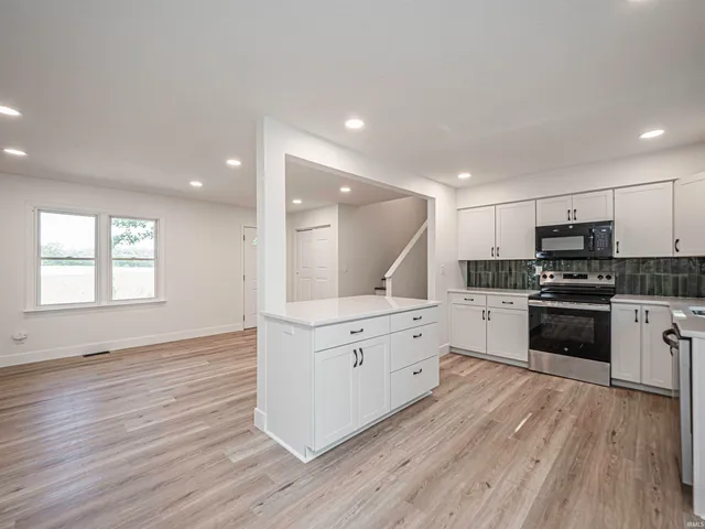 $279,500 | 9215 County Road 250 North, Wadesville, IN 47638