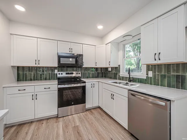 $279,500 | 9215 County Road 250 North, Wadesville, IN 47638