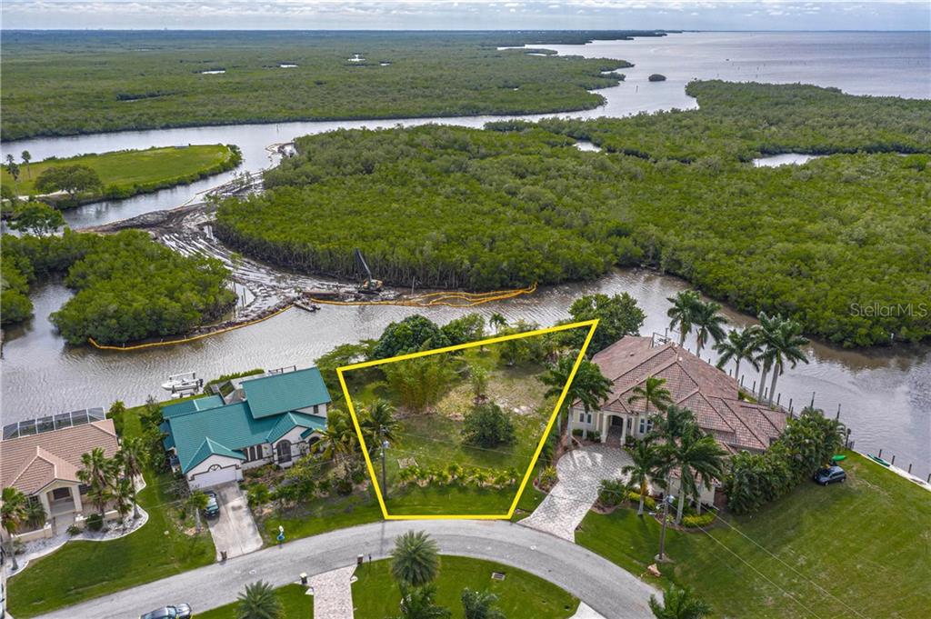 MOST SOUGHT AFTER WATERFRONT LOT!