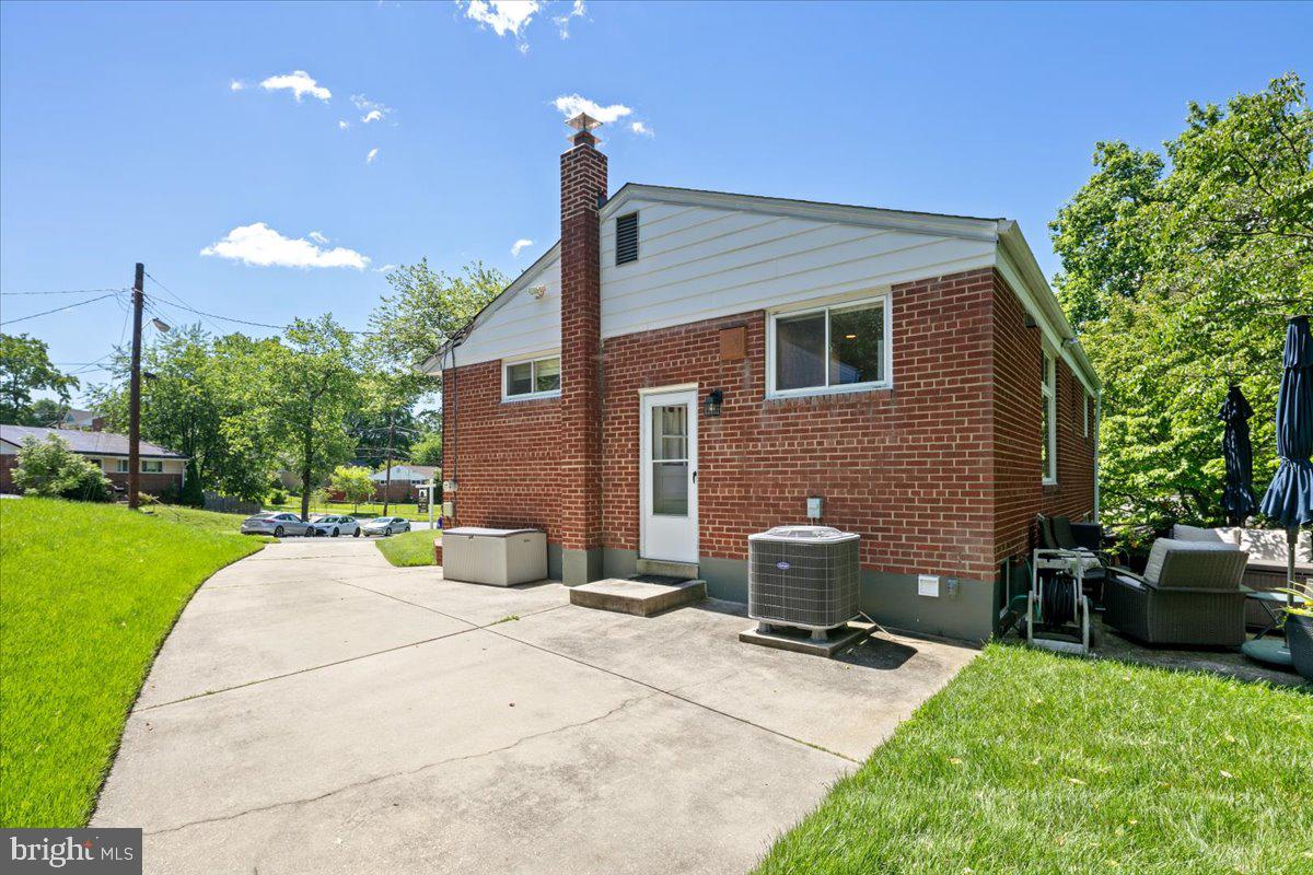 2921 Kingswell Court Silver Spring, MD 20902 - Photo 32 of 34