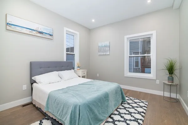 $1,250,000 | 13 Arlington Street, Unit A, Somerville, MA 02145