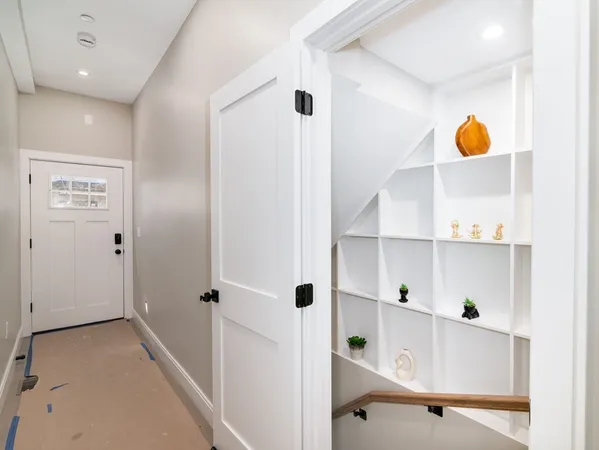 $1,250,000 | 13 Arlington Street, Unit A, Somerville, MA 02145
