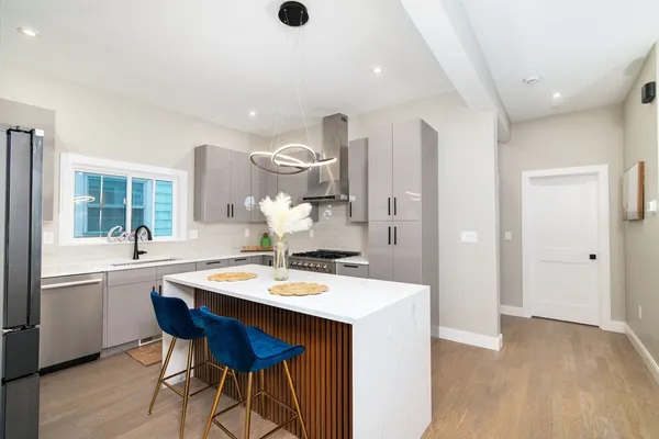 $1,250,000 | 13 Arlington Street, Unit A, Somerville, MA 02145