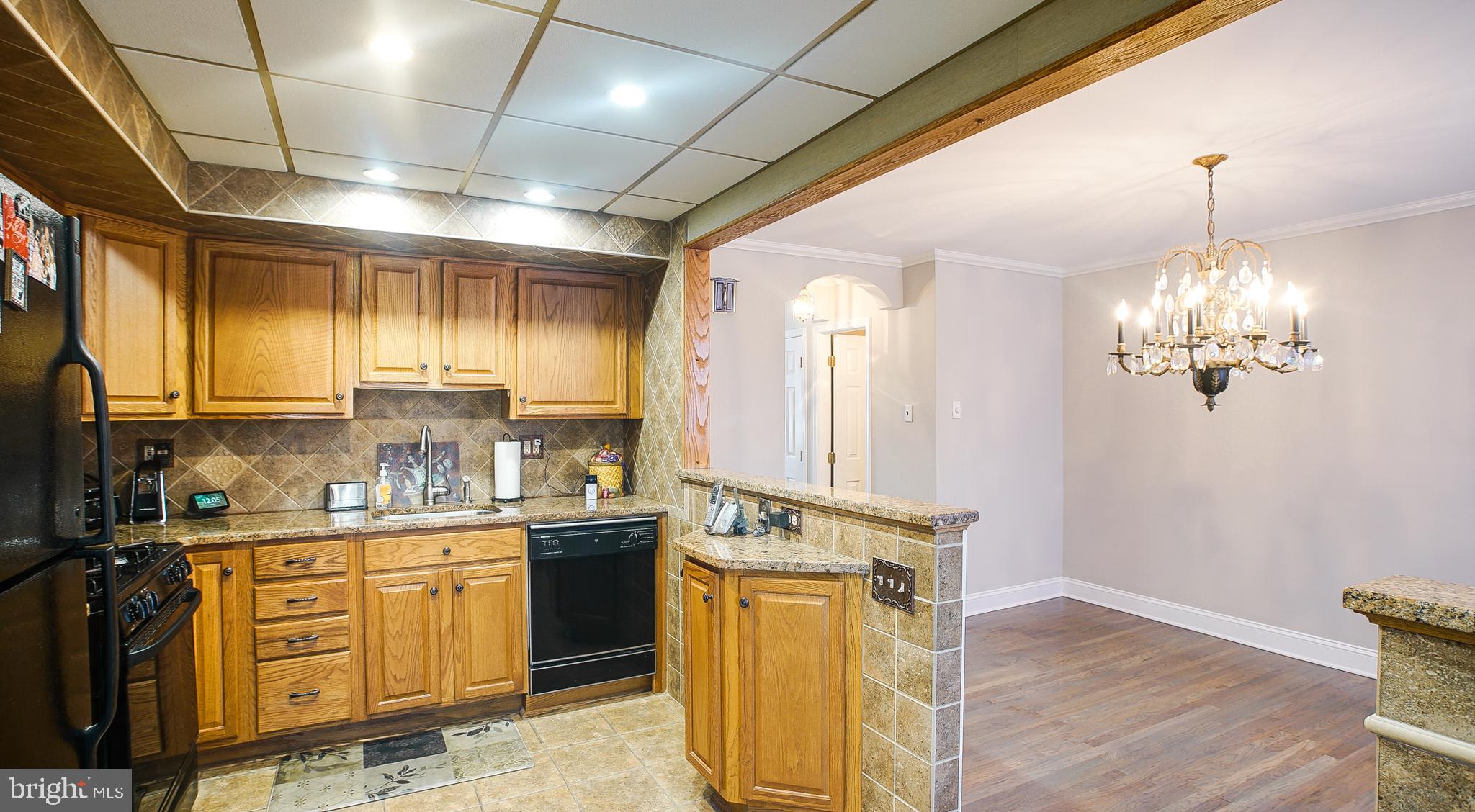 3610 Salina Road Philadelphia, PA 19154 - Photo 5 of 18 Kitchen