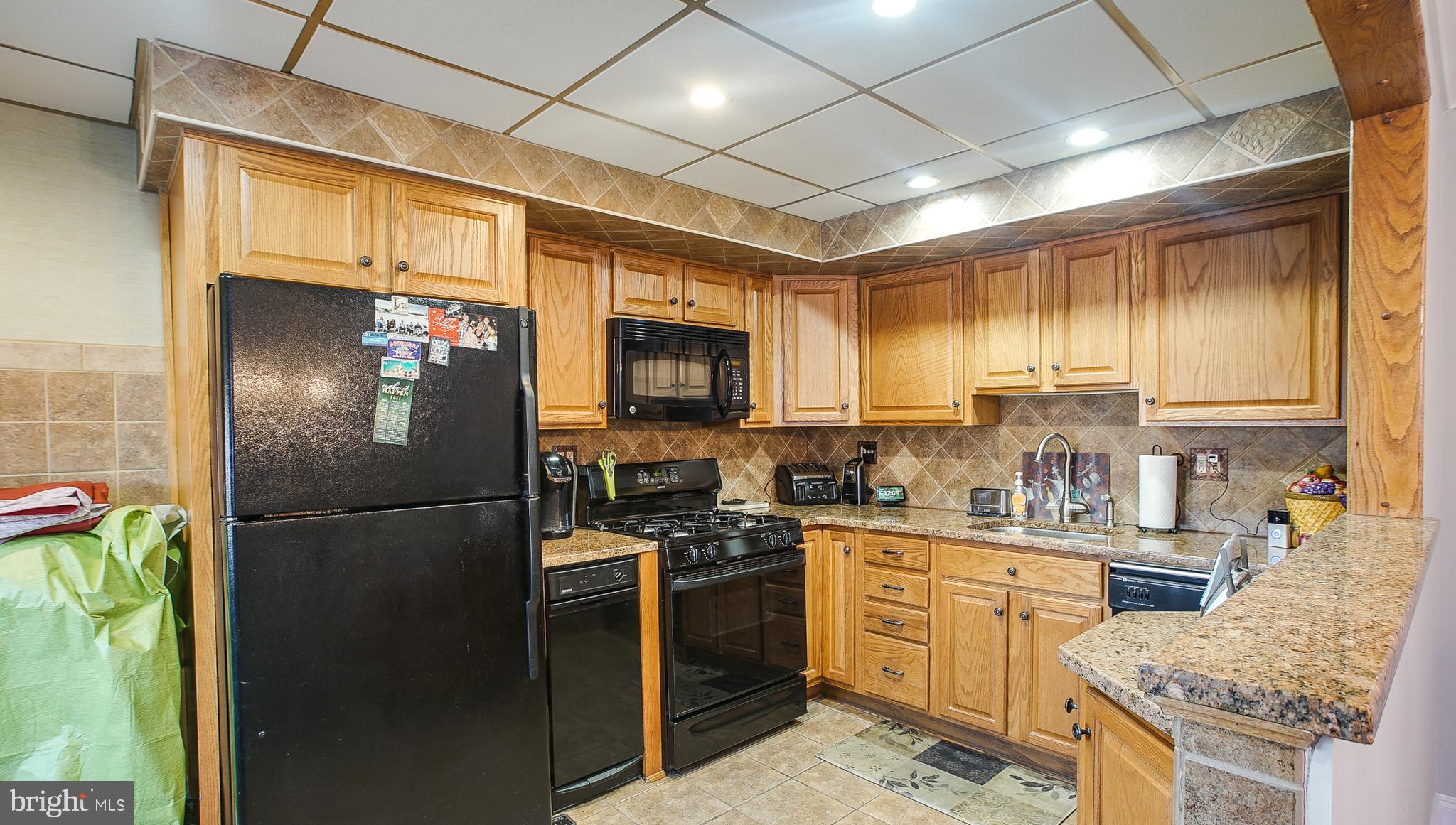 3610 Salina Road Philadelphia, PA 19154 - Photo 6 of 18 Kitchen