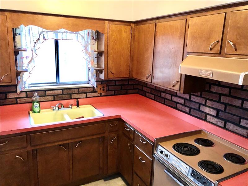 4312 Ellwood Road New Castle, PA 16101 - Photo 8 of 18