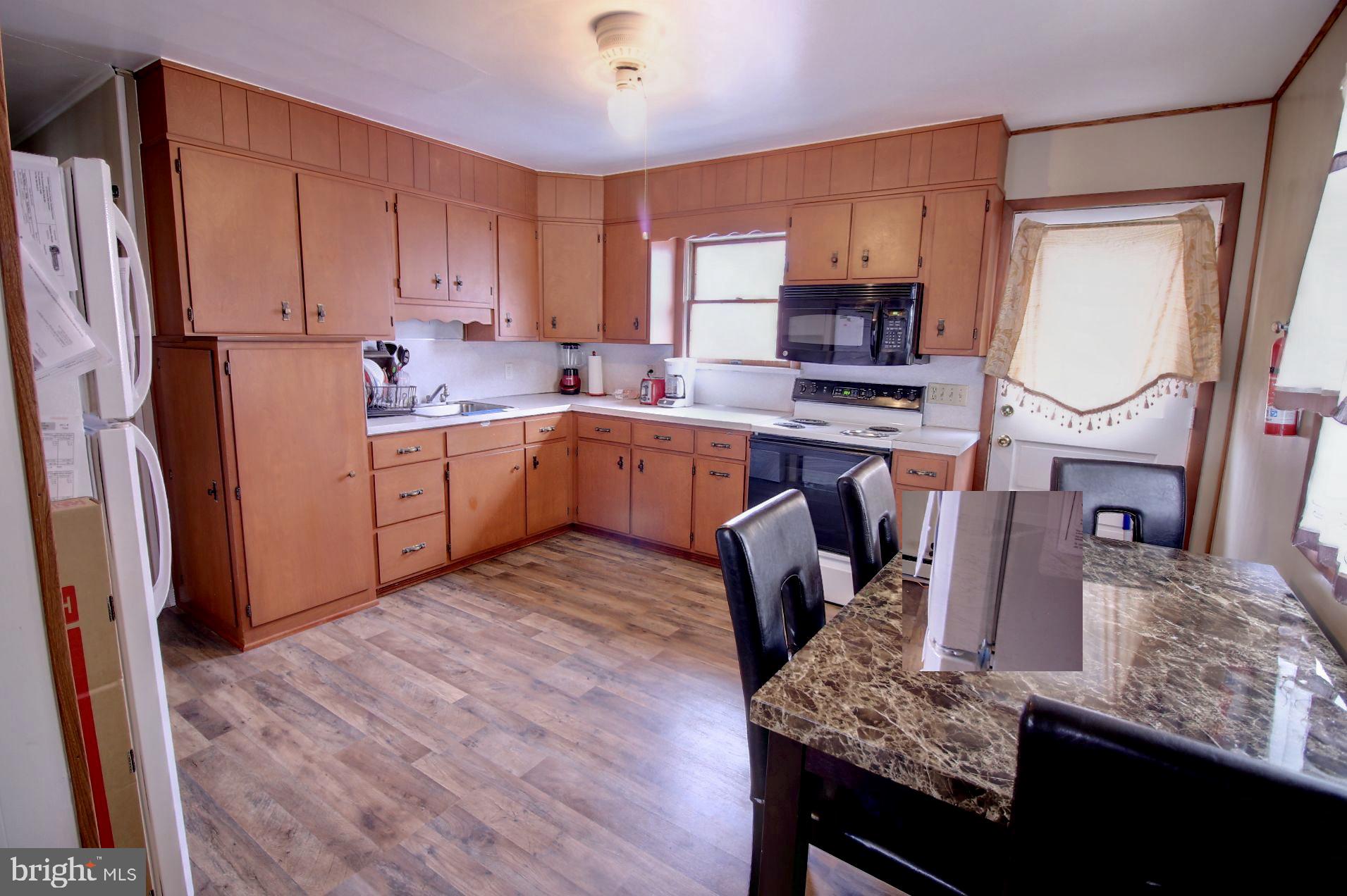 5210 Sunset Road Temple, PA 19560 - Photo 9 of 27 Gallery Image 9