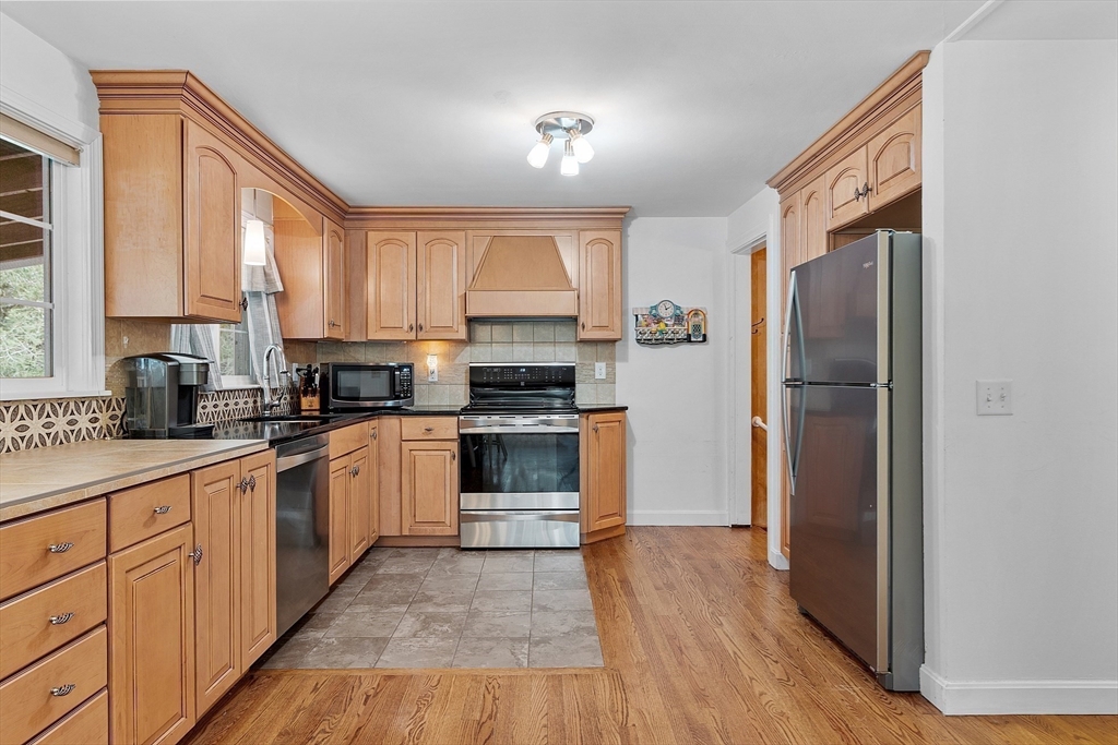 59 Old Marlboro Road Maynard, MA 01754 - Photo 1 of 32 Gallery Image 1
