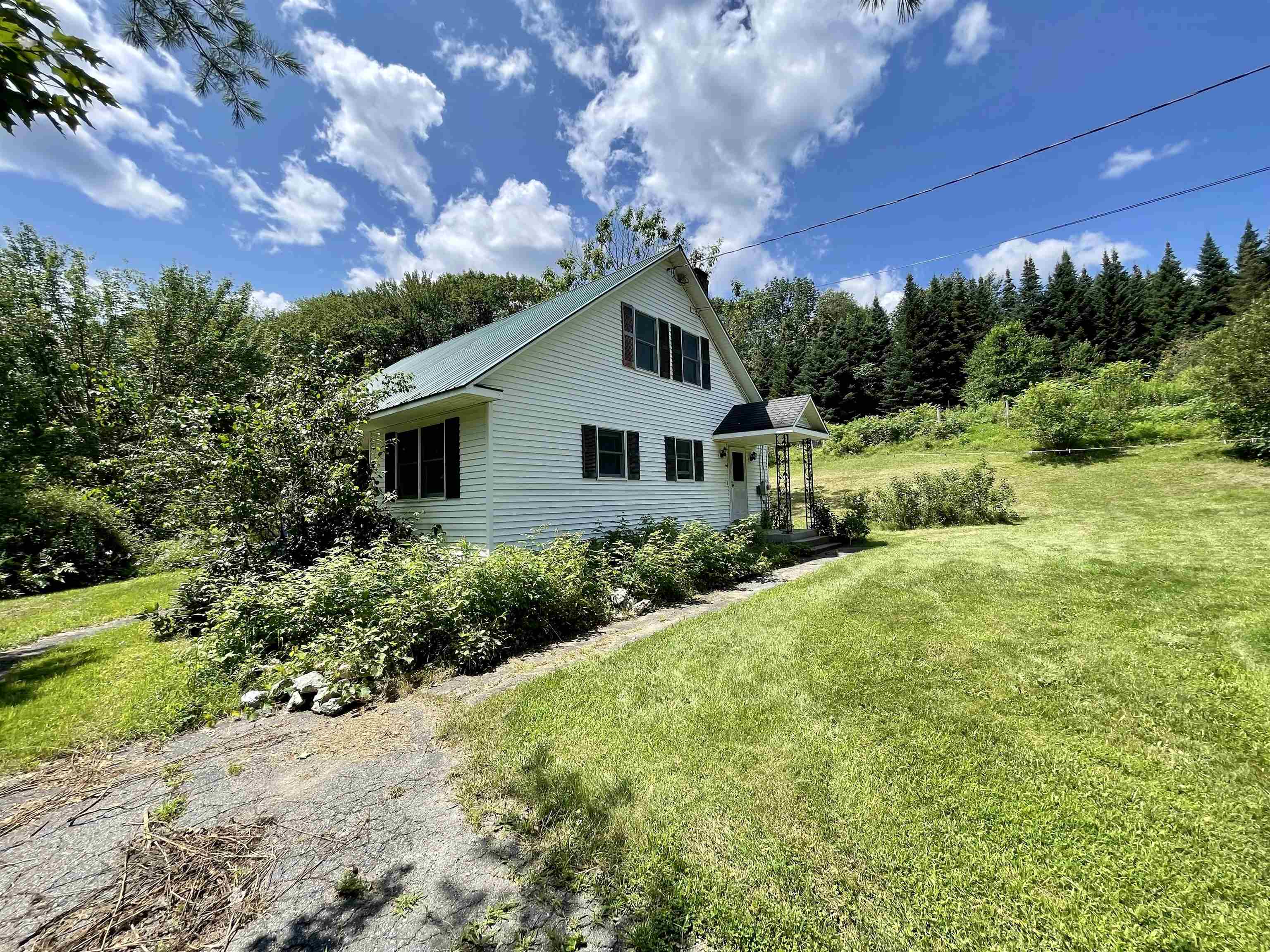 1087 Fairground Road Bradford, VT 05033 - Photo 1 of 31 Gallery Image 1