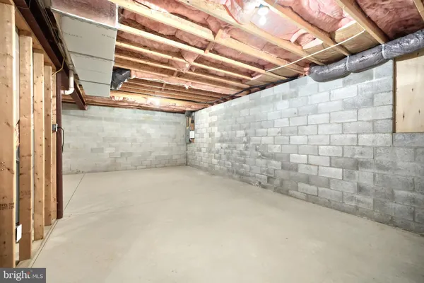 $299,900 | 115 Fountain Drive, Unit 9, York, PA 17402