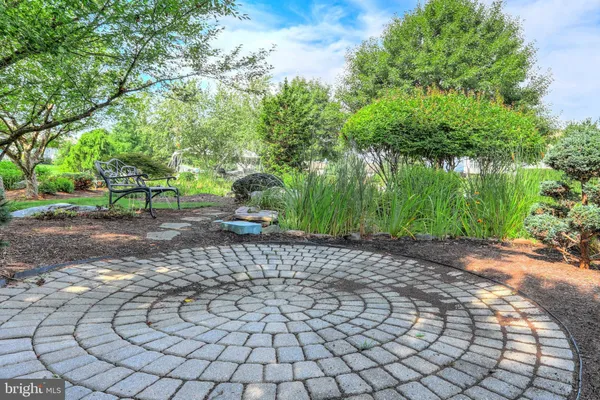 $299,900 | 115 Fountain Drive, Unit 9, York, PA 17402