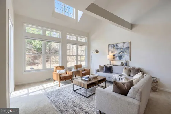 $299,900 | 115 Fountain Drive, Unit 9, York, PA 17402