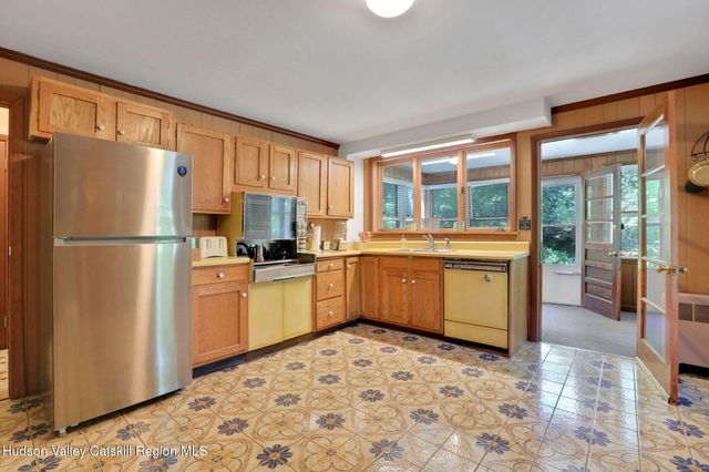 $695,000 | 441 North Ohioville Road, New Paltz, NY 12561