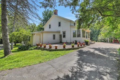 $695,000 | 441 North Ohioville Road, New Paltz, NY 12561