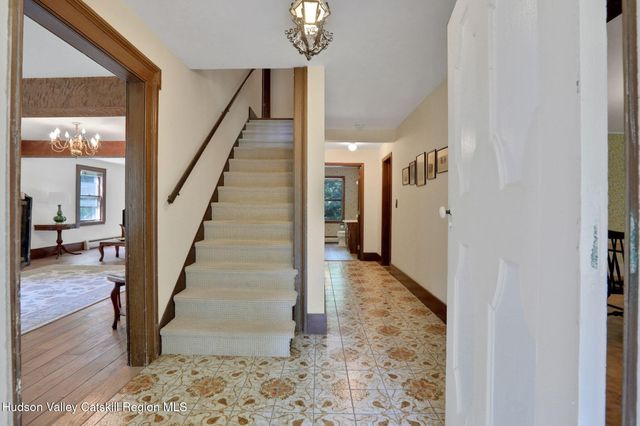 $695,000 | 441 North Ohioville Road, New Paltz, NY 12561