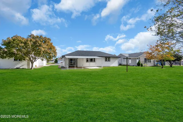 $398,500 | 249 Barbados Drive North, Toms River, NJ 08757