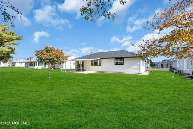 $398,500 | 249 Barbados Drive North, Toms River, NJ 08757