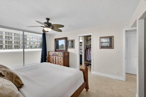 $2,600 | 3640 North Ocean Drive, Unit 327, Riviera Beach, FL 33404