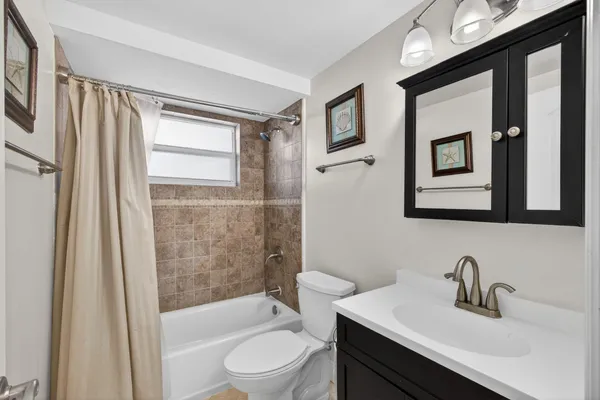 $2,600 | 3640 North Ocean Drive, Unit 327, Riviera Beach, FL 33404