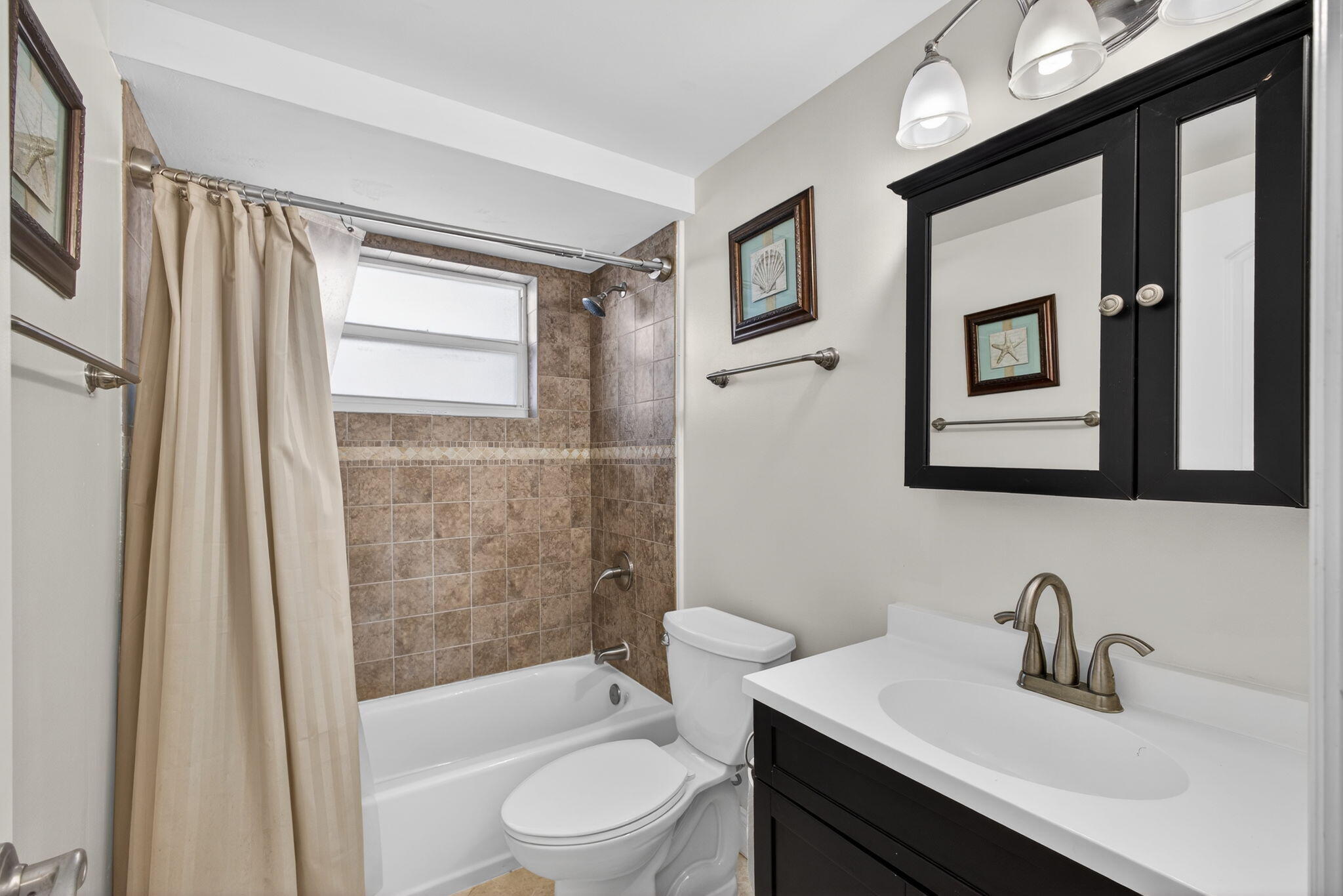 3640 North Ocean Drive, Unit 327 Riviera Beach, FL 33404 - Photo 20 of 56 18-web-or-mls-5D1A3891