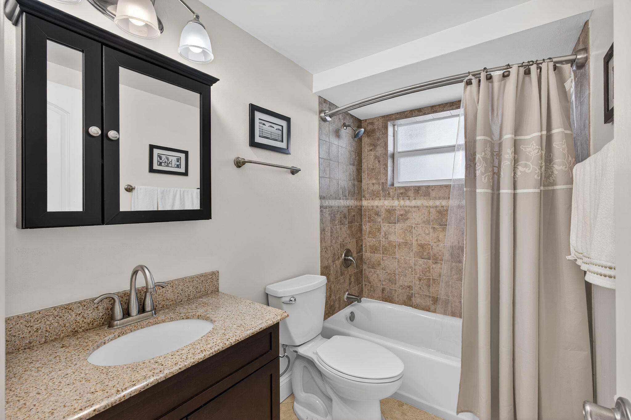 3640 North Ocean Drive, Unit 327 Riviera Beach, FL 33404 - Photo 25 of 56 23-web-or-mls-5D1A3921