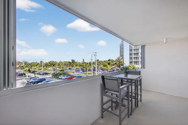 $2,600 | 3640 North Ocean Drive, Unit 327, Riviera Beach, FL 33404