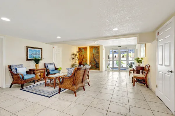$2,600 | 3640 North Ocean Drive, Unit 327, Riviera Beach, FL 33404
