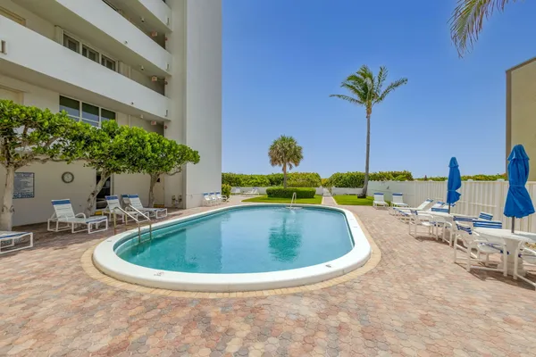 $2,600 | 3640 North Ocean Drive, Unit 327, Riviera Beach, FL 33404