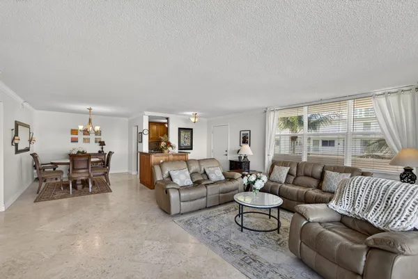 $2,600 | 3640 North Ocean Drive, Unit 327, Riviera Beach, FL 33404