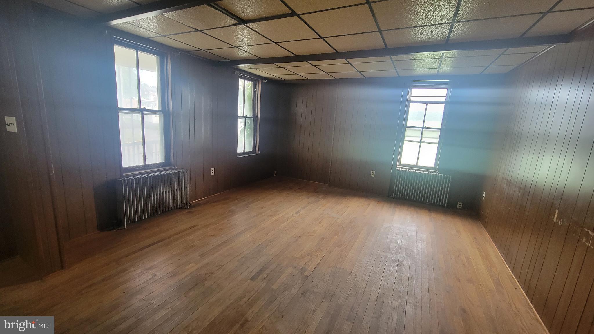 20 Whyte Street Union Bridge, MD 21791 - Photo 4 of 26 Spacious living rm with natural light and warmth.