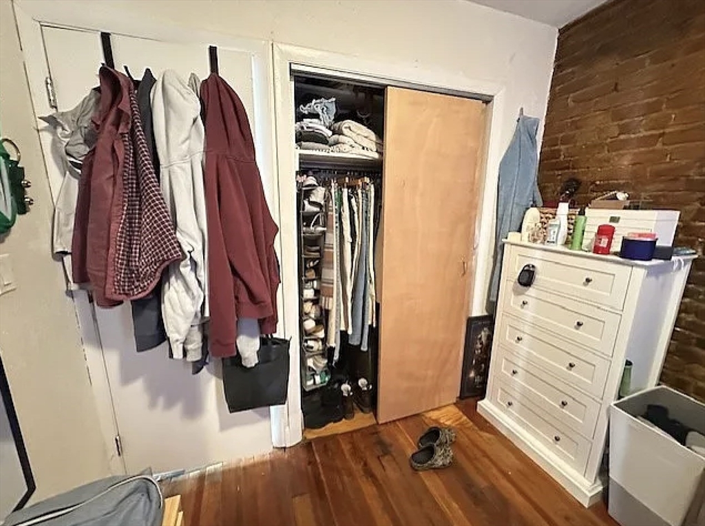 35 Charter Street, Unit 4 Boston, MA 02113 - Photo 9 of 11