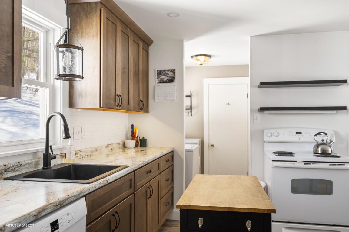 934 Wiscasset Road Boothbay, ME 04537 - Photo 13 of 51 934 Wiscasset (13)