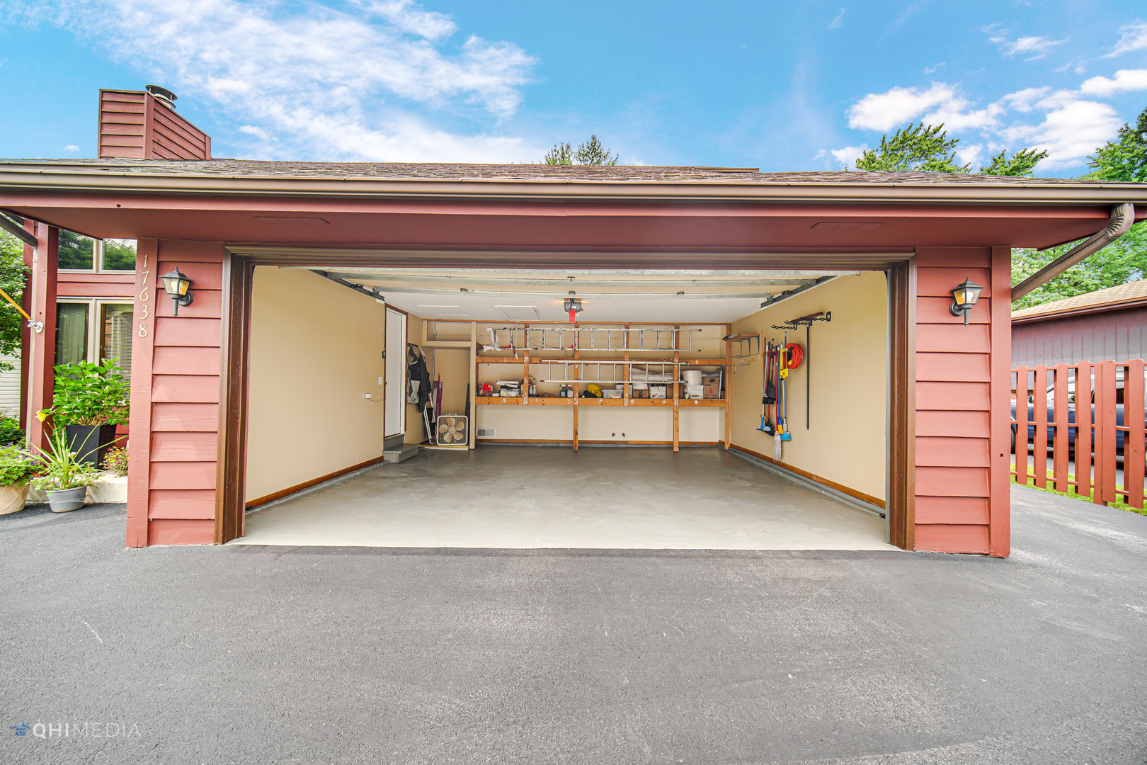 17638 Wright Street Lansing, IL 60438 - Photo 2 of 30 a view of a garage