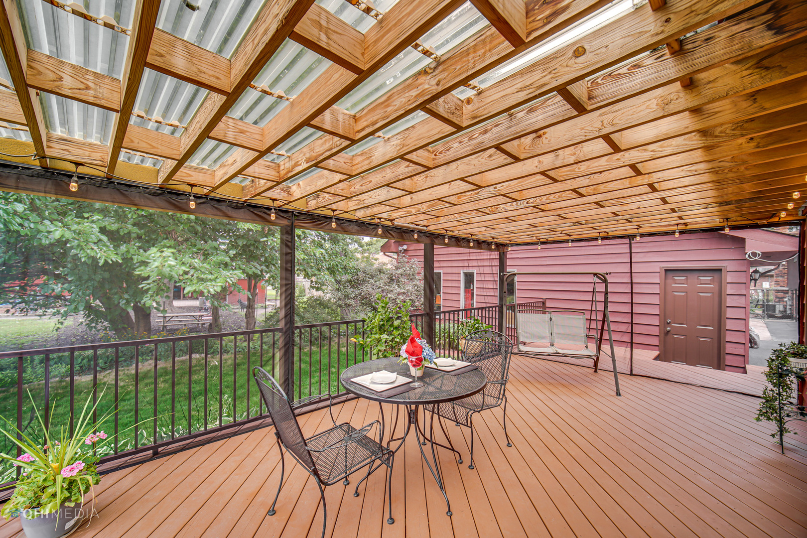 17638 Wright Street Lansing, IL 60438 - Photo 23 of 30 a outdoor space with sitting space