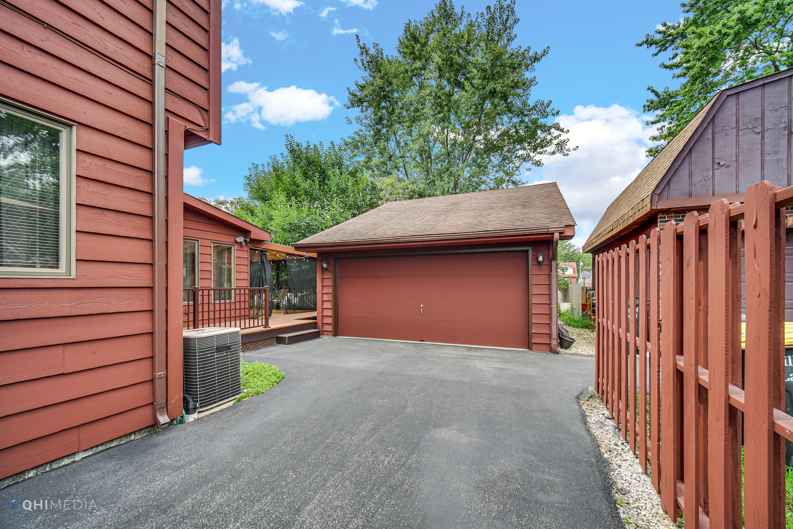 17638 Wright Street Lansing, IL 60438 - Photo 3 of 30 a backyard of a house